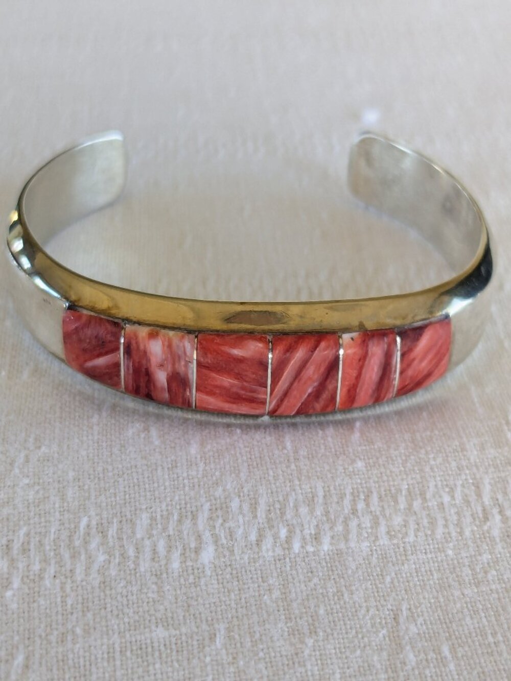 Sterling Native American Style Spiny Oyster Cuff Signed "Sterling M" 22g Unisex